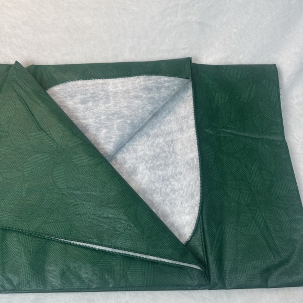 Holiday Style Tablecloth Green 52x70" Rectangular PVC-Free Water Resistant NWOT‎